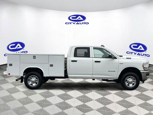 2022 RAM 2500 Tradesman Crew Cab 4x4 8' Box