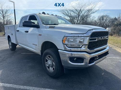 2022 RAM 2500 Tradesman Crew Cab 4x4 8' Box