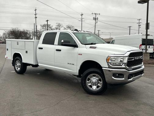 2022 RAM 2500 Tradesman Crew Cab 4x4 8' Box