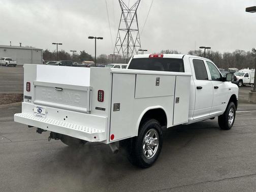 2022 RAM 2500 Tradesman Crew Cab 4x4 8' Box