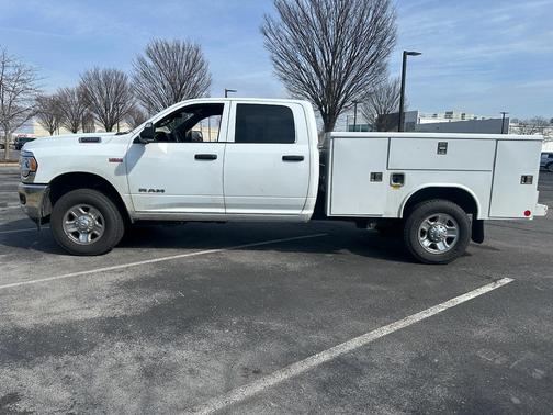 2022 RAM 2500 Tradesman Crew Cab 4x4 8' Box