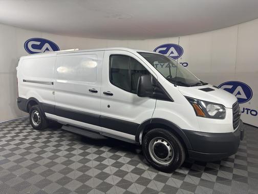 Oxford White 2017 Ford Transit-250 Base