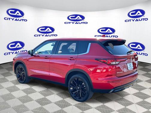 2024 Mitsubishi Outlander SE Black Edition S-AWC