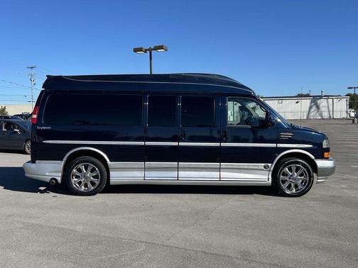 2011 GMC Savana 2500 Work Van