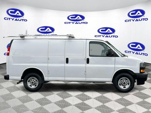2023 GMC Savana 2500 Work Van