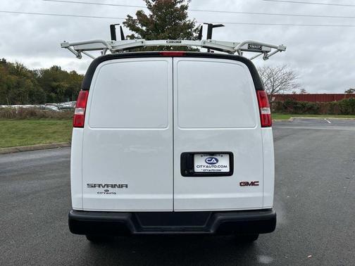 2023 GMC Savana 2500 Work Van
