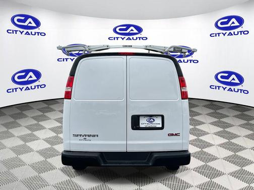 2023 GMC Savana 2500 Work Van