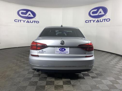 2019 Volkswagen Passat 2.0T Wolfsburg Edition