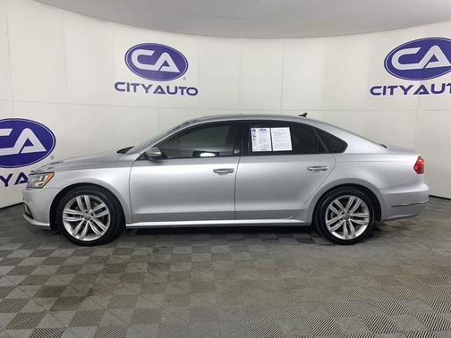 2019 Volkswagen Passat 2.0T Wolfsburg Edition