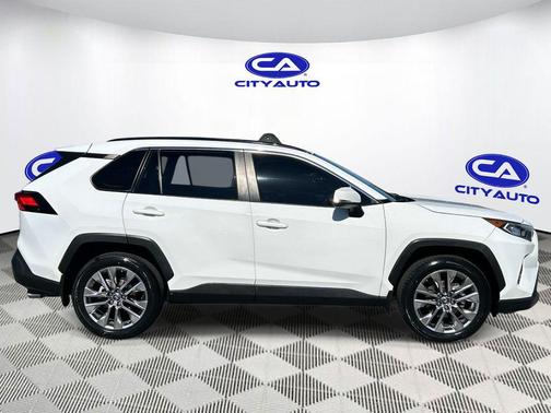 Super White 2019 Toyota RAV4 XLE Premium