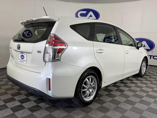 2017 Toyota Prius v Three