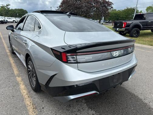 Aero Silver 2025 Hyundai SONATA Hybrid Limited