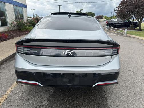 Aero Silver 2025 Hyundai SONATA Hybrid Limited