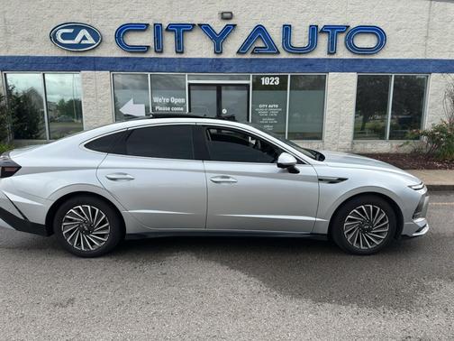 Aero Silver 2025 Hyundai SONATA Hybrid Limited