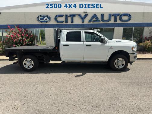 Bright White Clearcoat 2024 RAM 2500 Tradesman