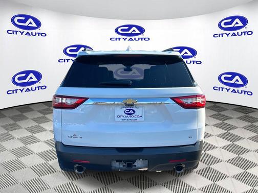 Summit White 2021 Chevrolet Traverse LT Leather