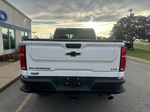 Summit White 2025 Chevrolet Silverado 2500 LTZ
