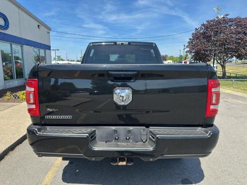 Diamond Black Crystal Pearlcoat 2019 RAM 2500 Big Horn Crew Cab 4x2 6'4' Box