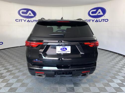 Mosaic Black Metallic 2023 Chevrolet Traverse Premier