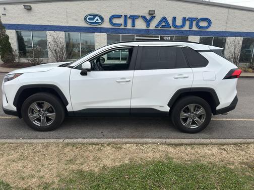 2024 Toyota RAV4 Hybrid LE