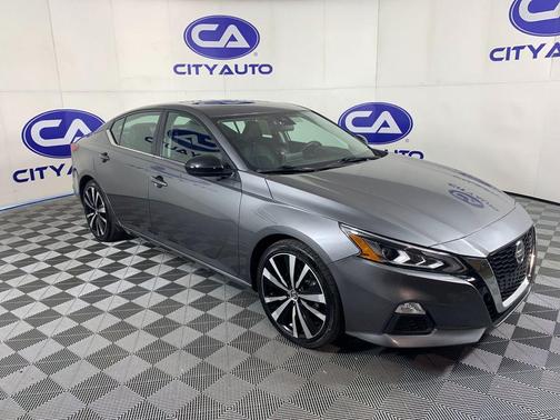 2022 Nissan Altima SR FWD