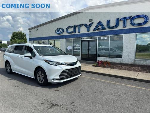 Wind Chill Pearl 2023 Toyota Sienna XLE