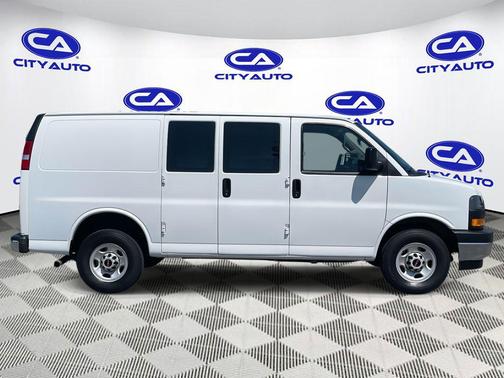 2023 GMC Savana 2500 Work Van
