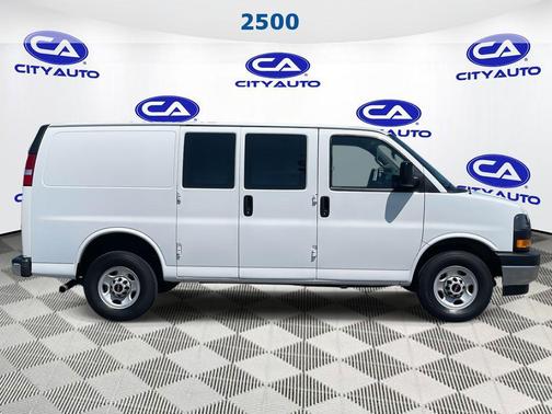 2023 GMC Savana 2500 Work Van