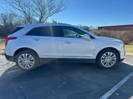 2017 Cadillac XT5 Premium Luxury