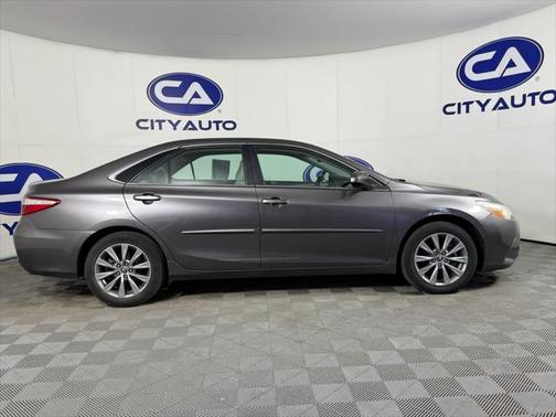 2016 Toyota Camry XLE