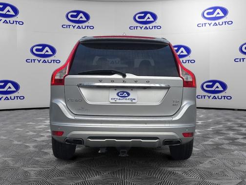 2017 Volvo XC60 T5 Dynamic