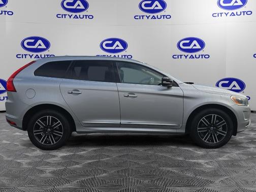 2017 Volvo XC60 T5 Dynamic