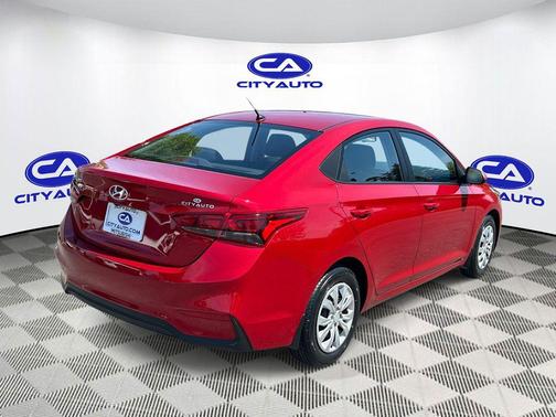 2020 Hyundai Accent SE