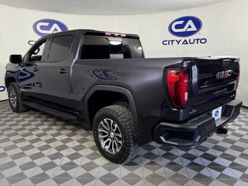 2022 GMC Sierra 1500 AT4