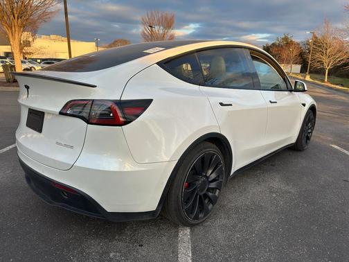 2022 Tesla Model Y Performance Dual Motor All-Wheel Drive