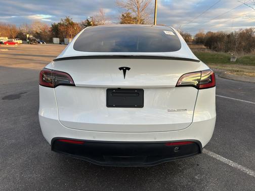 2022 Tesla Model Y Performance Dual Motor All-Wheel Drive