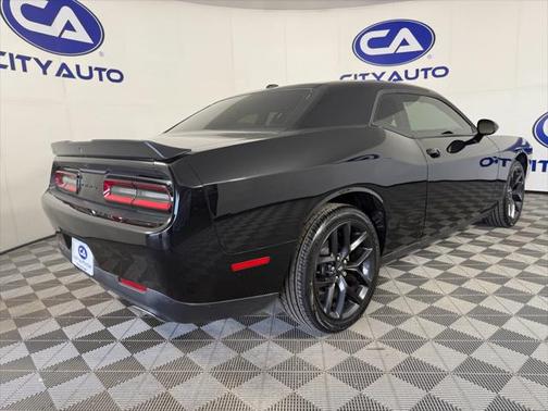 2022 Dodge Challenger SXT