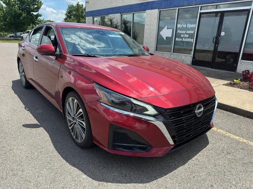 Scarlet Ember 2024 Nissan Altima 2.5 SL