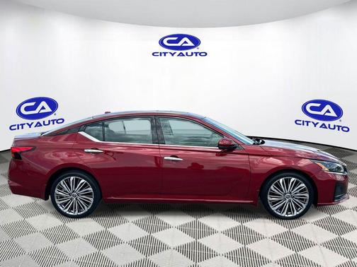 Scarlet Ember 2024 Nissan Altima 2.5 SL