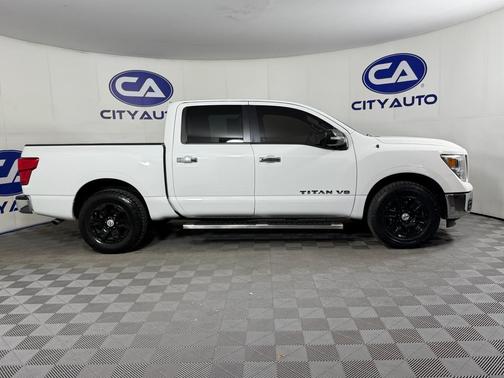 2019 Nissan Titan SV
