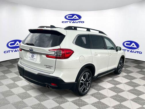 Crystal White Pearl 2023 Subaru Ascent Limited 8-Passenger
