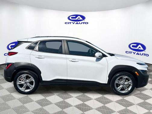 Lunar White 2023 Hyundai KONA SEL
