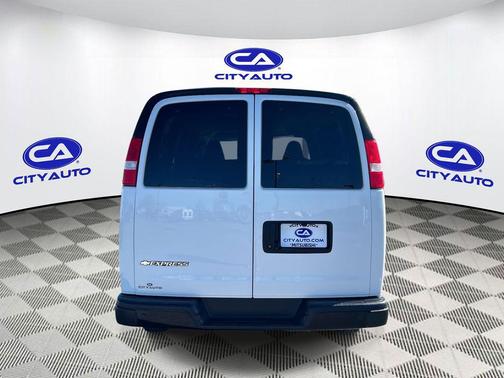 2023 Chevrolet Express 3500 RWD 3500 Regular Wheelbase LS