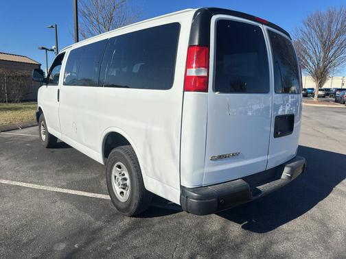 2023 Chevrolet Express 3500 RWD 3500 Regular Wheelbase LS