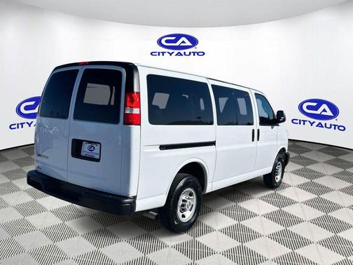 2023 Chevrolet Express 3500 RWD 3500 Regular Wheelbase LS