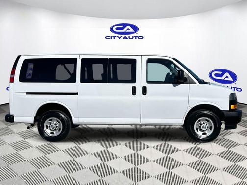 2023 Chevrolet Express 3500 RWD 3500 Regular Wheelbase LS