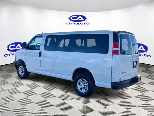 2023 Chevrolet Express 3500 RWD 3500 Regular Wheelbase LS