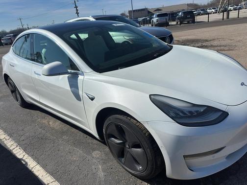 2019 Tesla Model 3 Standard Range