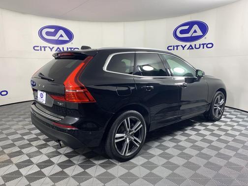 2019 Volvo XC60 T6 Momentum