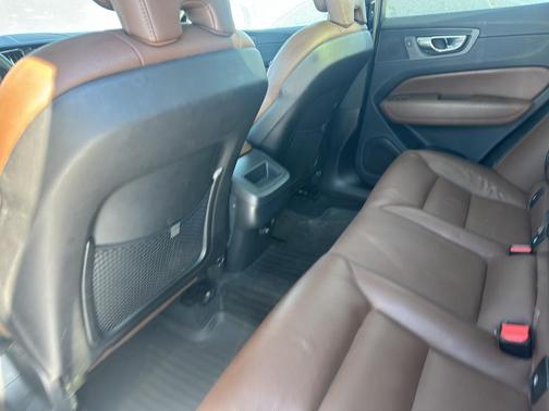 2019 Volvo XC60 T6 Momentum